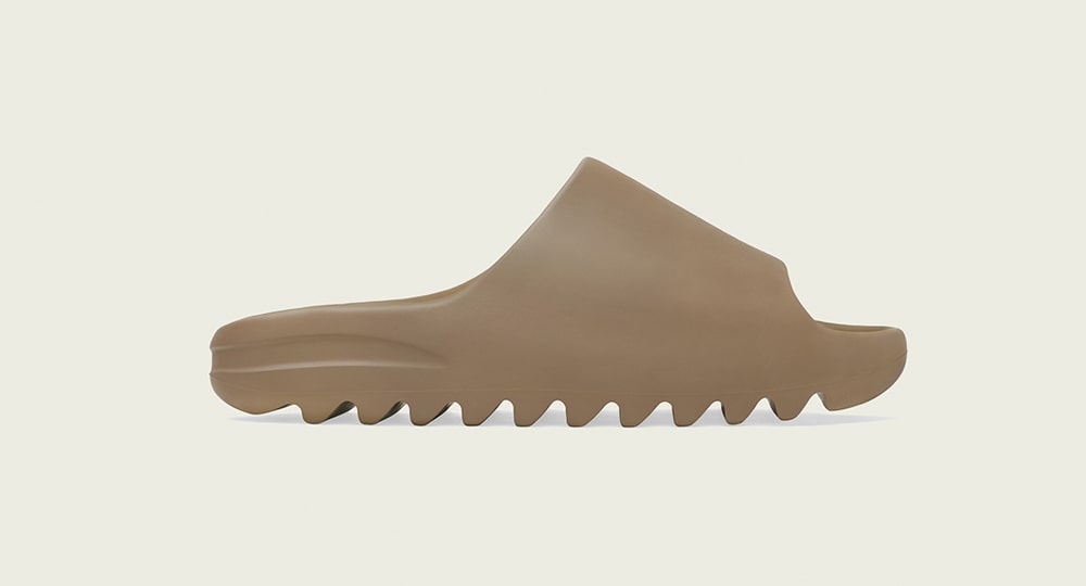 Yeezy Slide CORE / SOOT Yeezy Slide CORE / SOOT